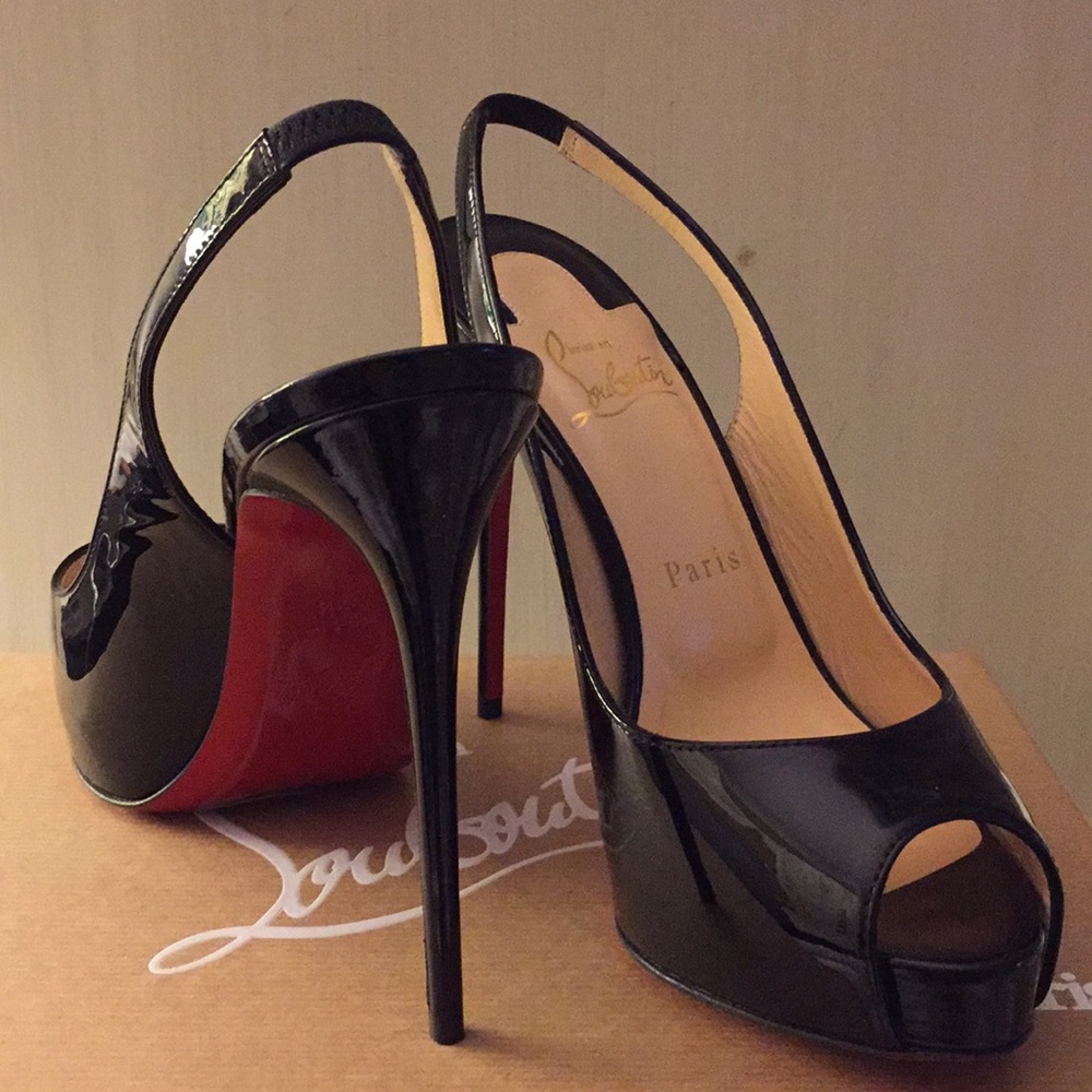 Unworn Christian Louboutin Peep Toe Pump 120mm